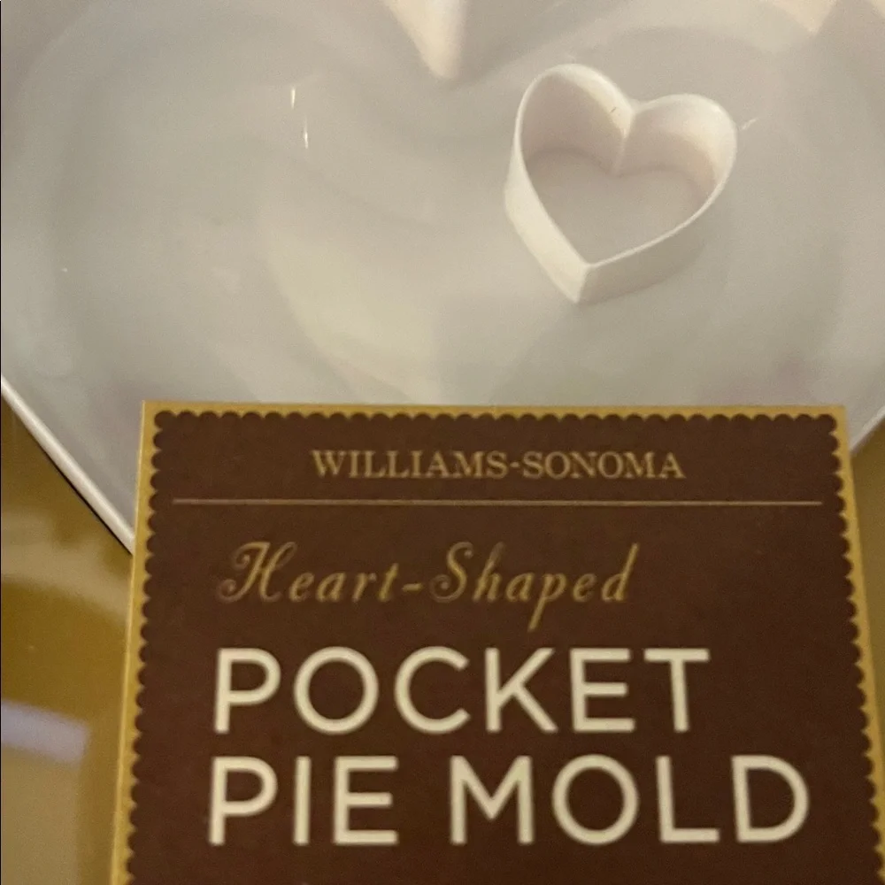Williams Sonoma White Heart-Shaped Pocket Pie Mold with Red Trim